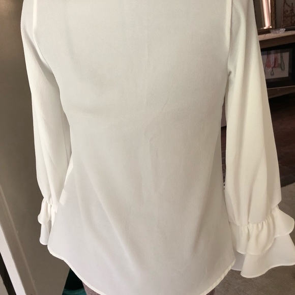White Vici v-neck Ruffled Sleeve Top - Picture 7 of 8